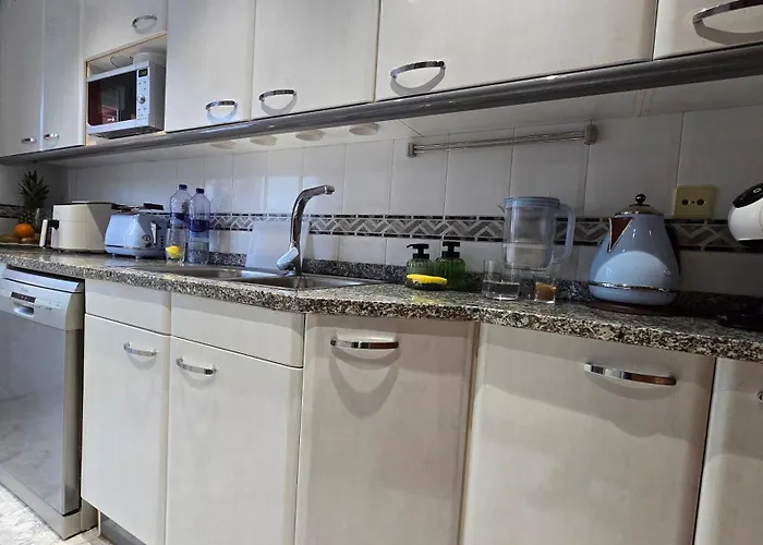 America Go2lloret شقة